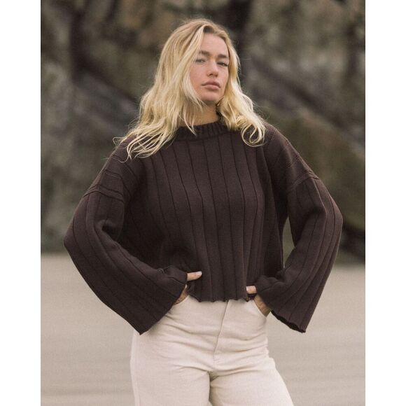Harley Jae Women’s Muse Crop Boxy Bell Sleeve Chocolate Coco Brown Sweater - Picture 1 of 10